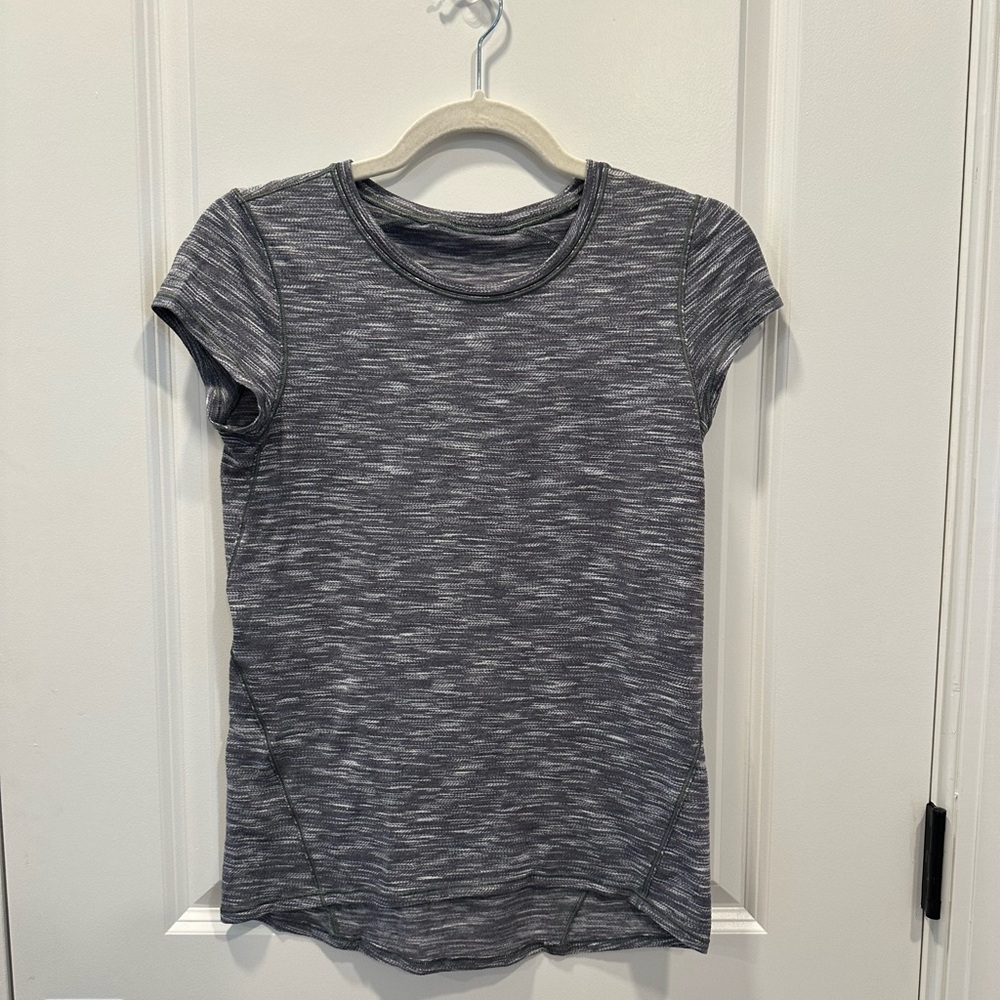 Lululemon 🍋 Grey Cap Sleeve Top